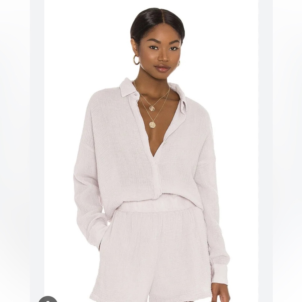 NWT MONROW REVOLVE RELAXED BLOUSE LONG SLEEVE TWIST FRONT TOP